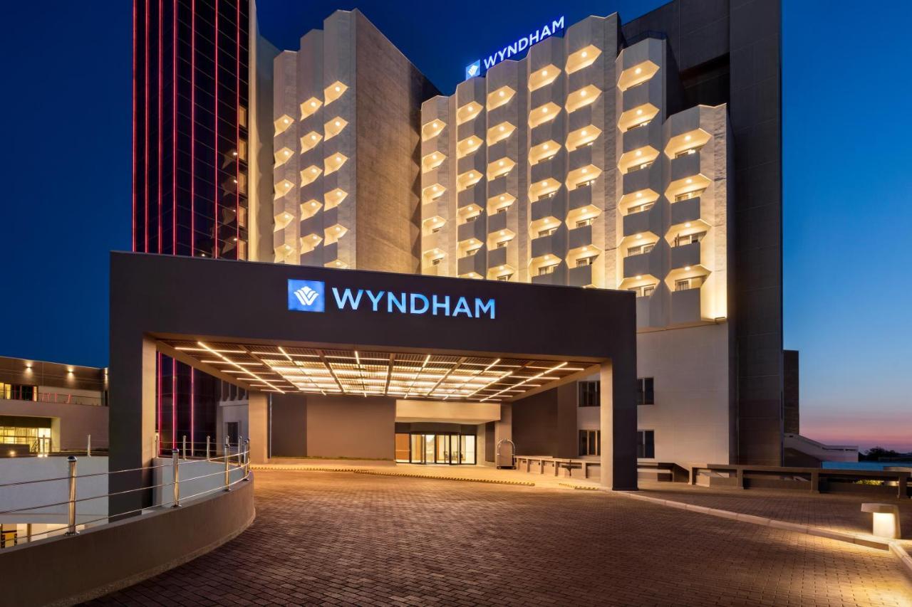 Отель Wyndham Бухара Экстерьер фото